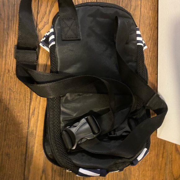 Pet carrier - Picture 2 of 3